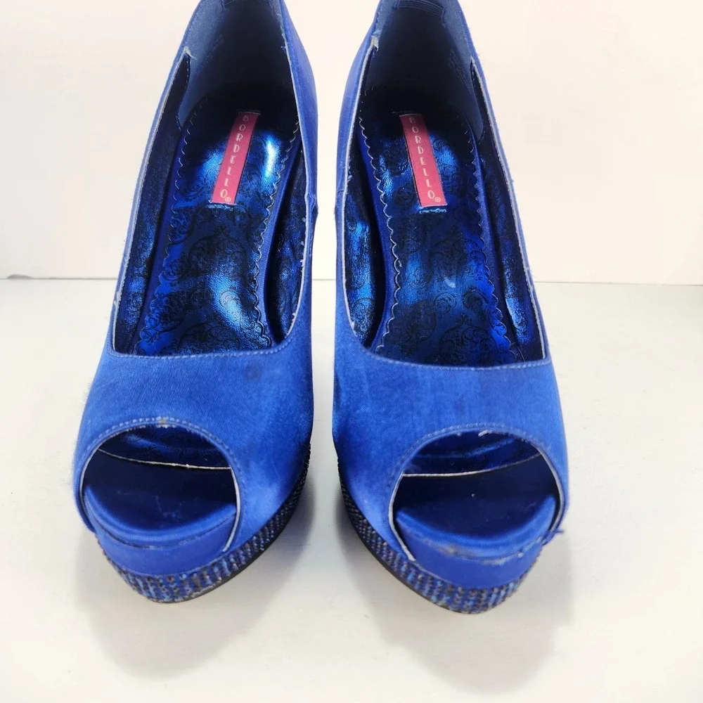 Bordello Women's Elegant Rhinestone Bright Blue Heeled Sandals Size 7